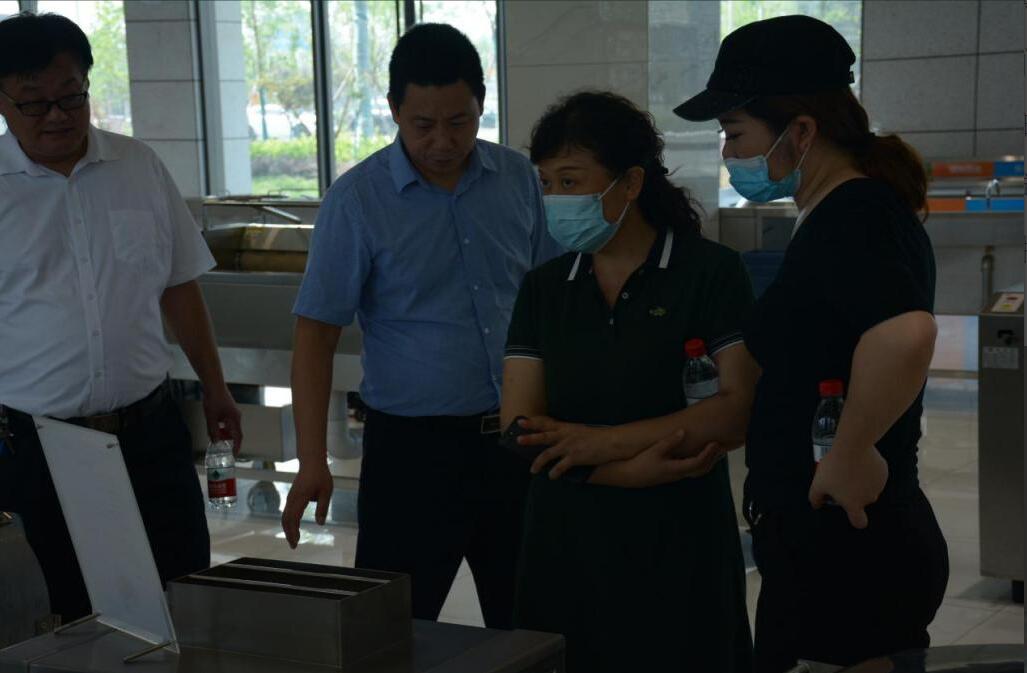 湖北中烟襄阳卷烟厂郭敏经理一行 莅临得一集团参观考察