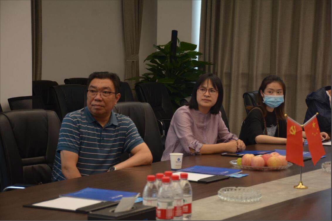 神农架高级中学王校长一行莅临湖北得一集团 参观考察