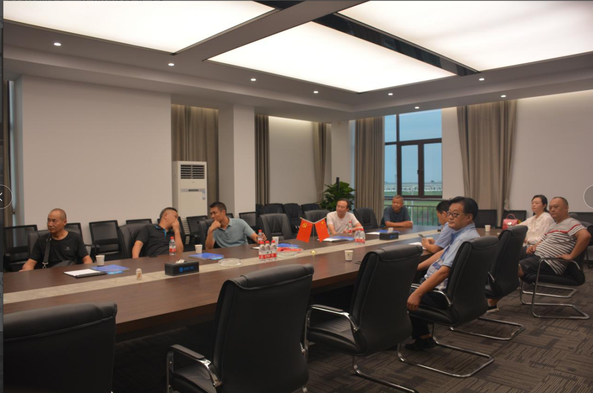 襄阳技师学院何处长一行莅临得一集团参观考察
