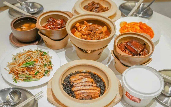 中央厨房做出的菜品也可以有特色